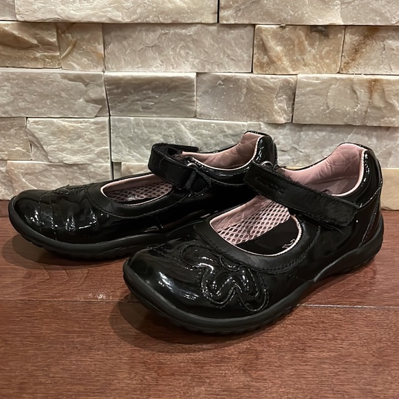 Geox Patent Leather Shoes - Picture 7 of 9